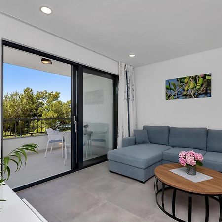 Central Beach Apartments Tučepi Eksteriør billede