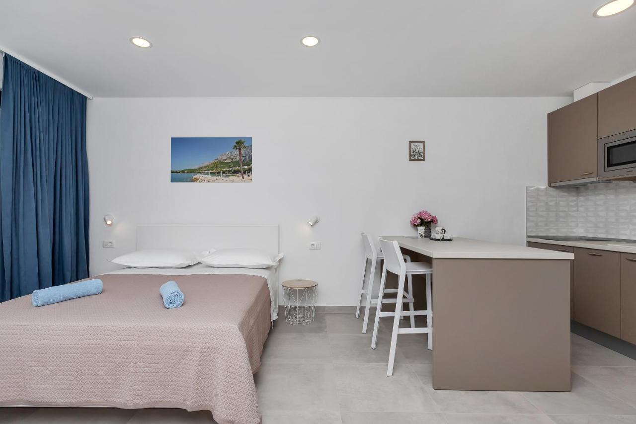Central Beach Apartments Tučepi Eksteriør billede