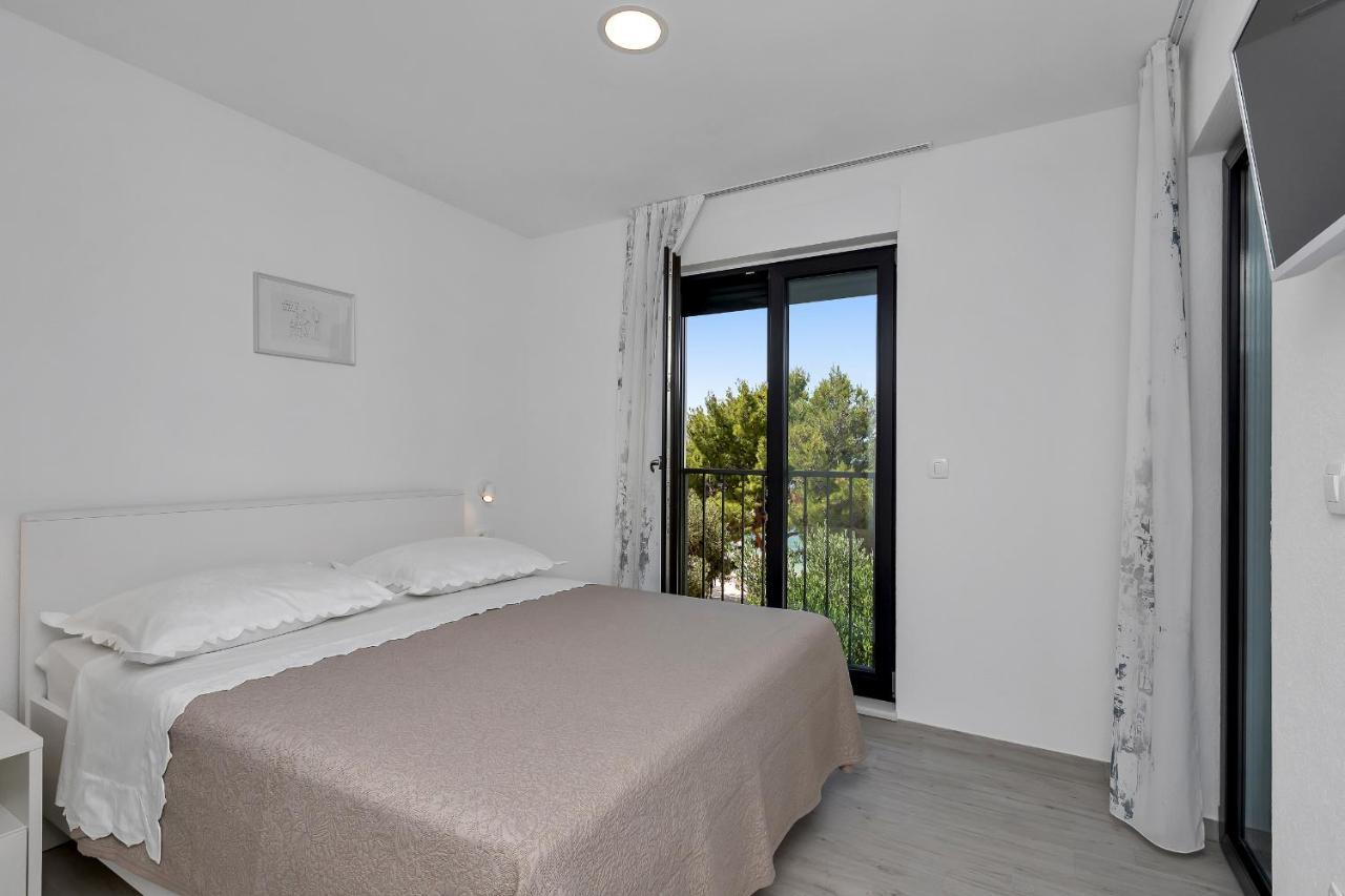 Central Beach Apartments Tučepi Eksteriør billede