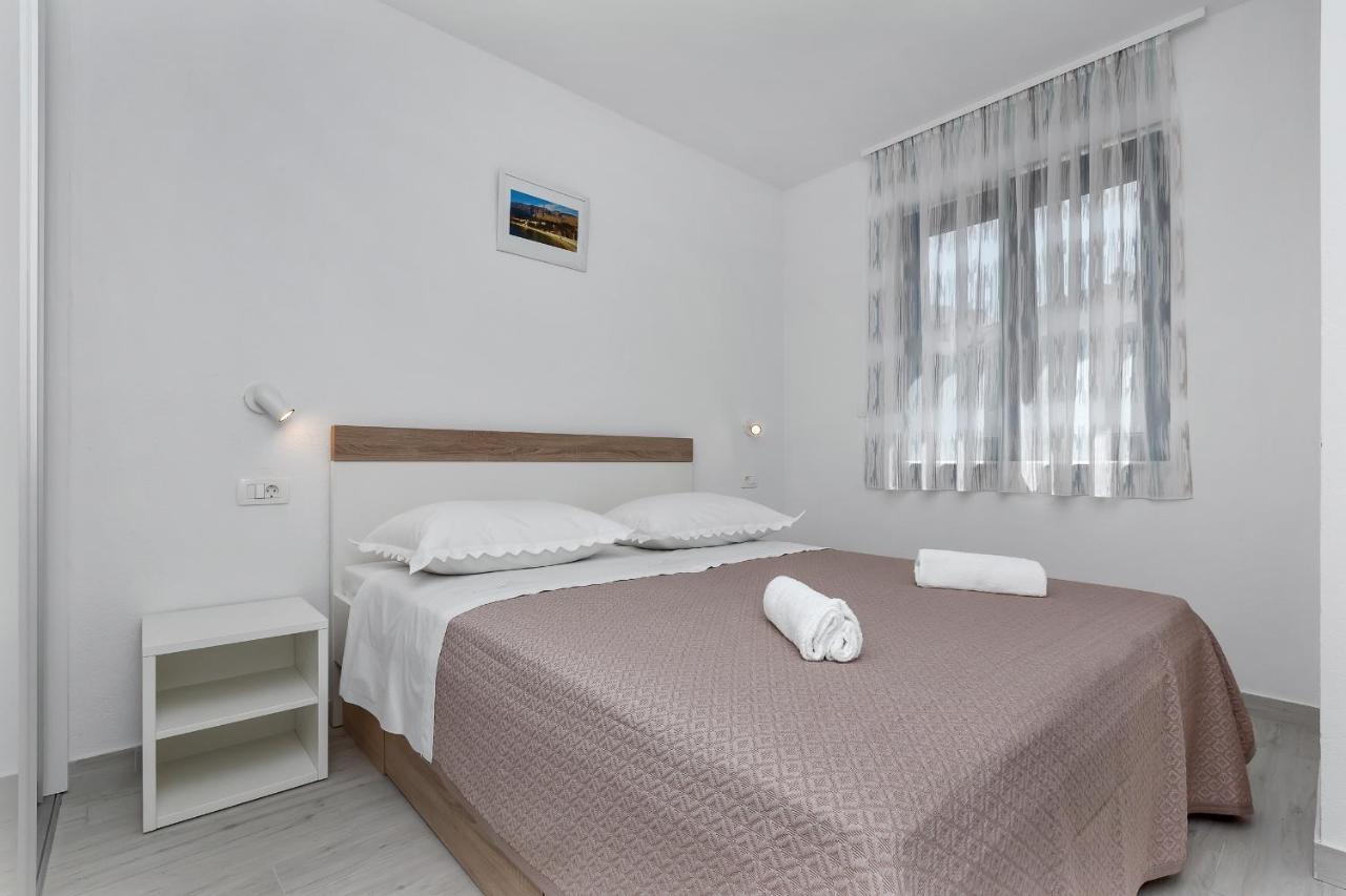 Central Beach Apartments Tučepi Eksteriør billede